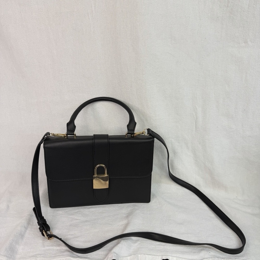 Black Handbag Purse With Gold Lock Clasp & Hardware Detachable Shoulder Strap
